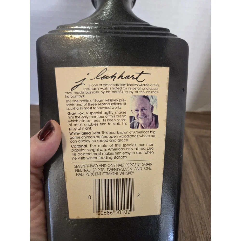 Beam 750ml Kentucky Whiskey Decanter Black Gold Cardinal Bird Stopper
